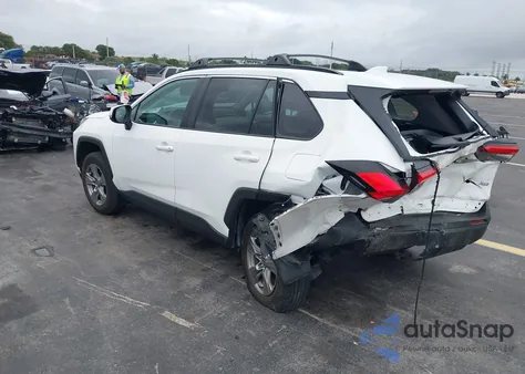 2024 Toyota Rav4 Xle z USA, uszkodzony, nr VIN 2T3W1RFV8RC278623
